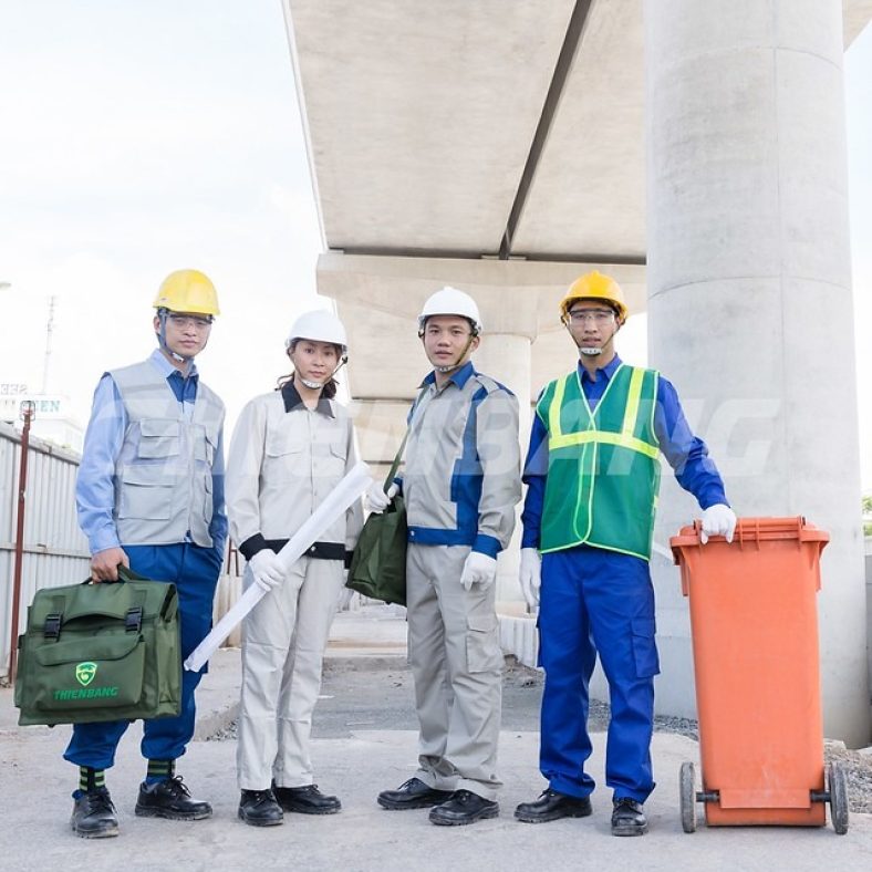 Cách chọn quần áo bảo hộ lao động
